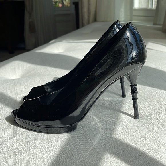 Gucci patent leather high heel with bamboo detail on heel size 39 - Picture 2 of 6
